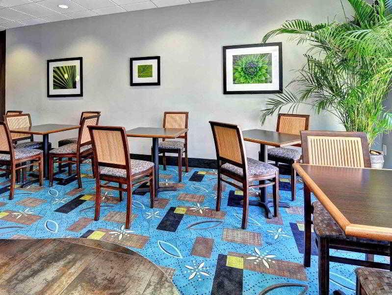 Comfort Suites New Bern Near Cherry Point Restaurante foto